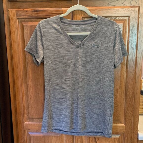 Medium- Gray UnderArmour HeatGear Tshirt - Picture 1 of 3